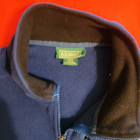 L.L. Bean fleece pullover - Picture 3 of 10